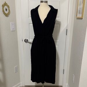 Elegant Plus Size Torrid Black Sleeveless Midi Dress